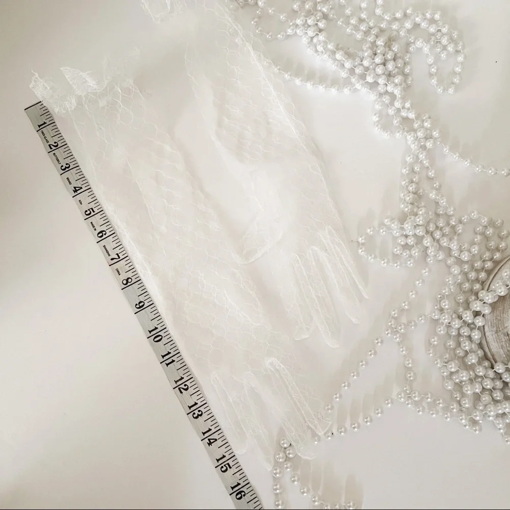 NWOT White Lace Long Gloves